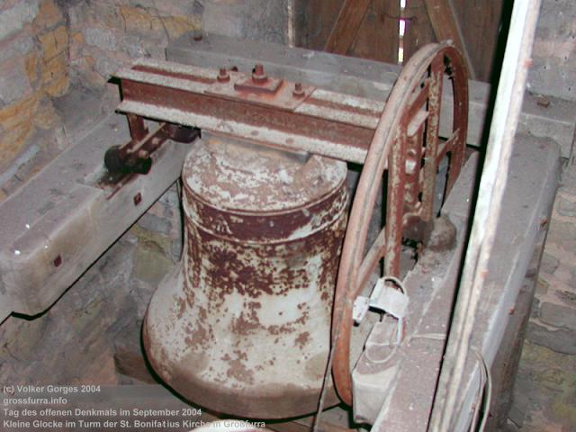 Kleine Glocke im Turm